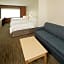Holiday Inn Express Hotel & Suites Bay City