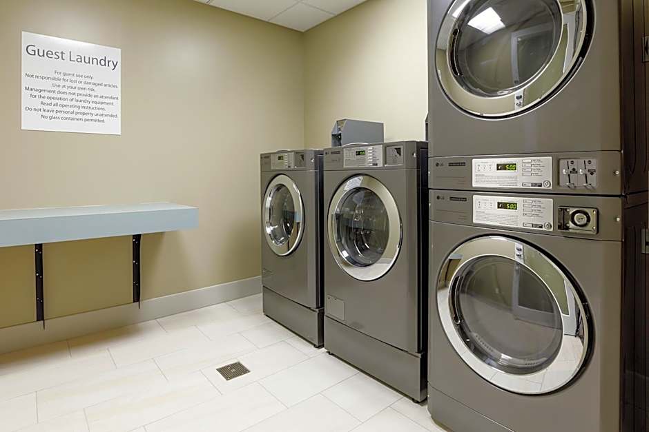 Holiday Inn Express & Suites Sturbridge By IHG