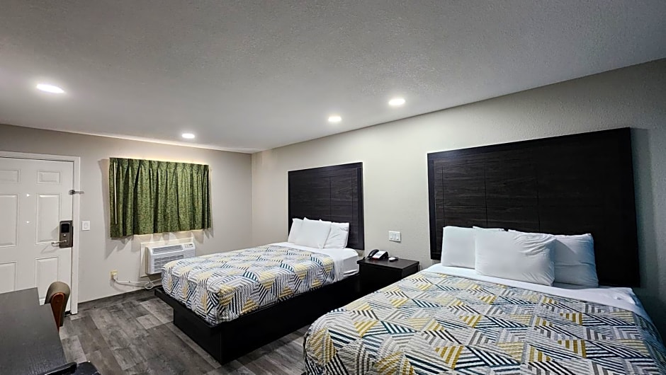 Scottish Inn & Suites