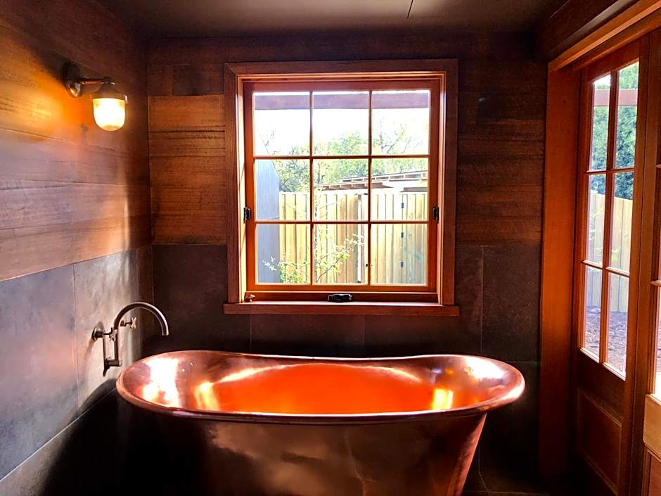 Old Bishop's Quarters