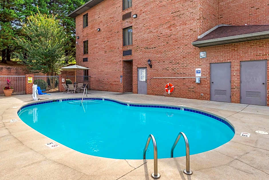 Comfort Inn & Suites Lenoir Hwy 321 Northern Foothills