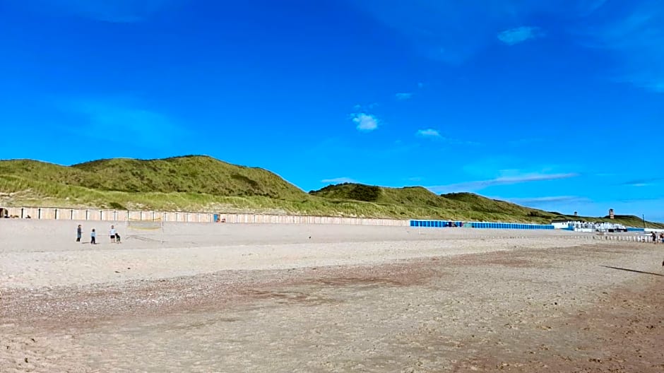 Luxe prive-kamer - studio in villa aan zee, Dishoek, vernieuwd
