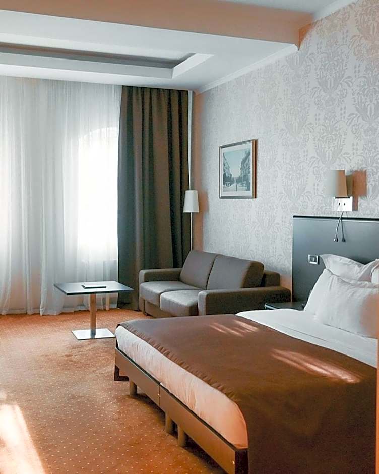 Alexandrovskiy Hotel