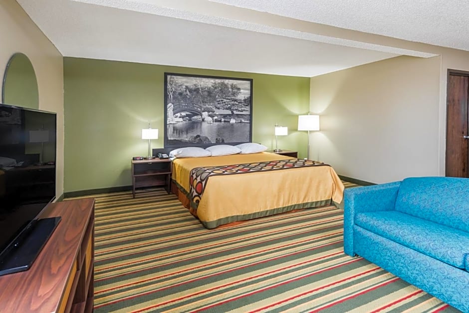 Super 8 by Wyndham Bloomington Normal