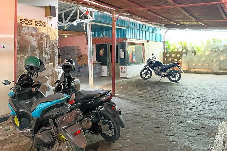 Penginapan Losmen Ayu Pamanukan RedPartner