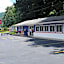 A Holiday Motel - Maggie Valley
