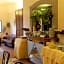 Hotel Monica