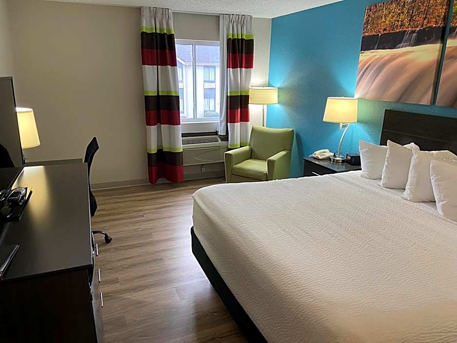 Days Inn by Wyndham Carthage