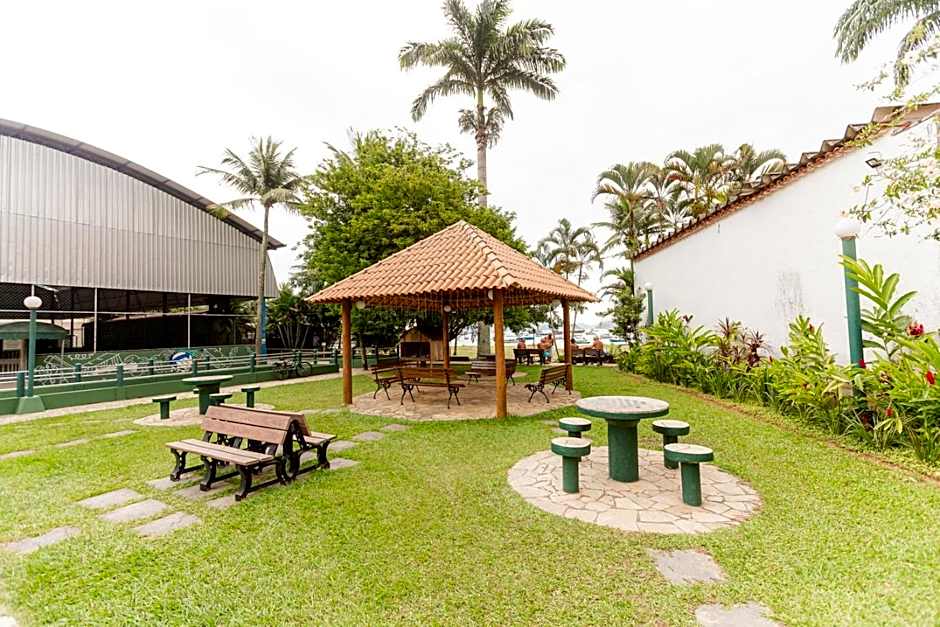 Apto a 800m da Praia do Jardim em Angra dos Reis