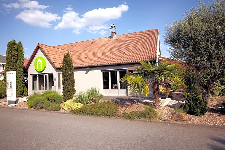 greet hotel restaurant Angouleme Ouest