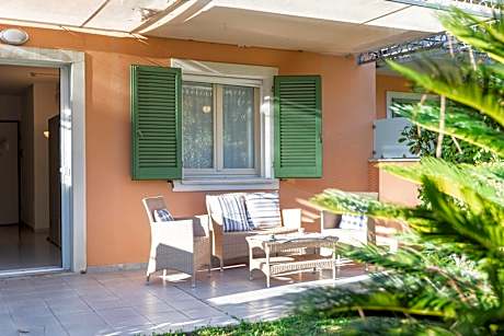 Suite with Garden View