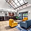 Comfort Inn & Suites Suwanee - Sugarloaf