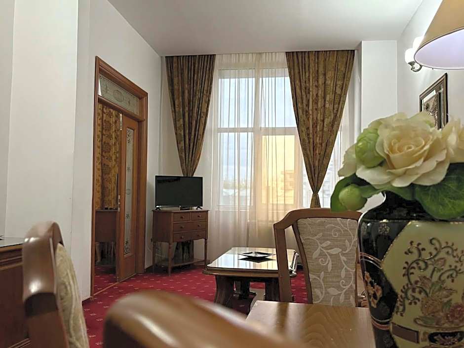 Hotel Emma West
