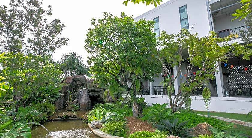 Chainam-Charmchuree residences cafe and spa