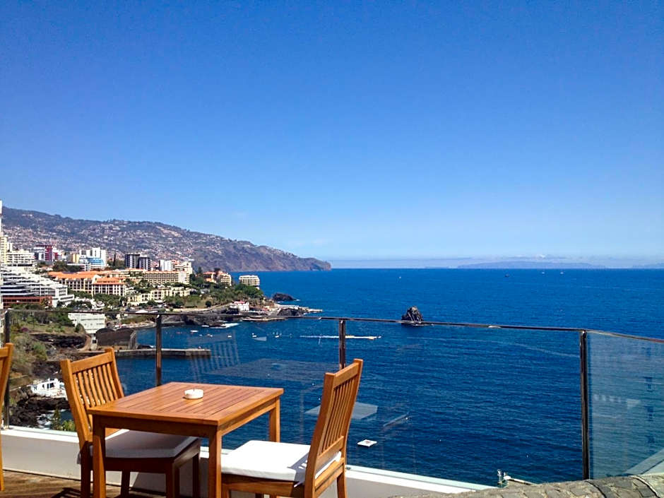 Madeira Regency Cliff- Adults Only
