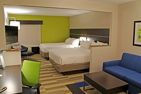 suite, 2 queen beds, accessible (roll-in shower)