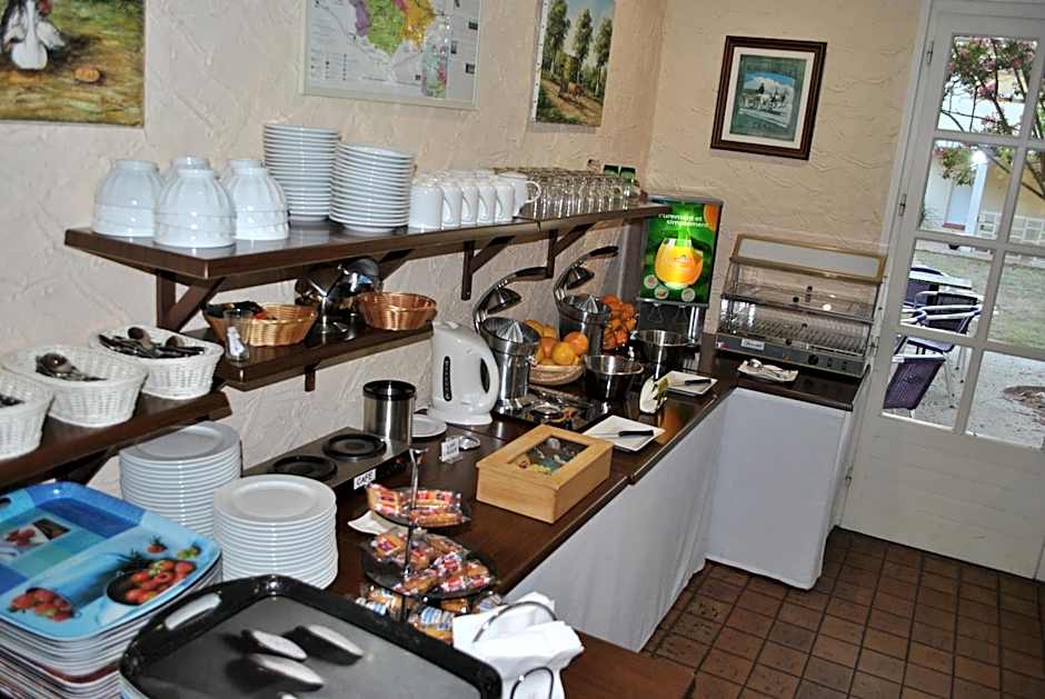 Logis Hotel & Restaurant Le Fleurance