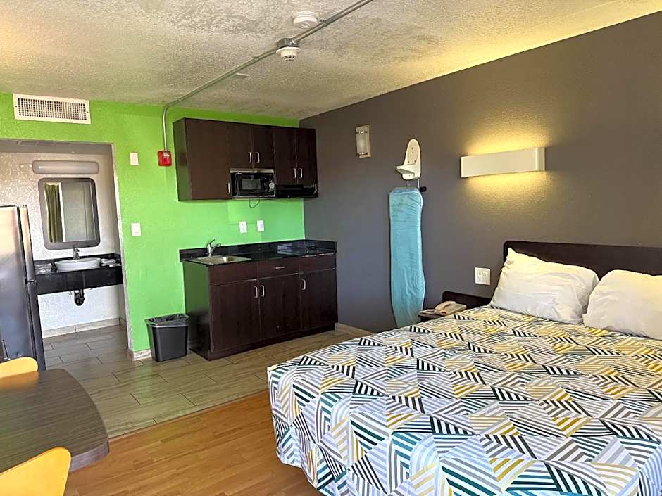 Motel 6-Barstow, CA
