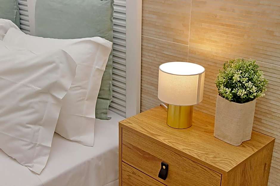 Opera Inn Suites - Rooms and Apartments