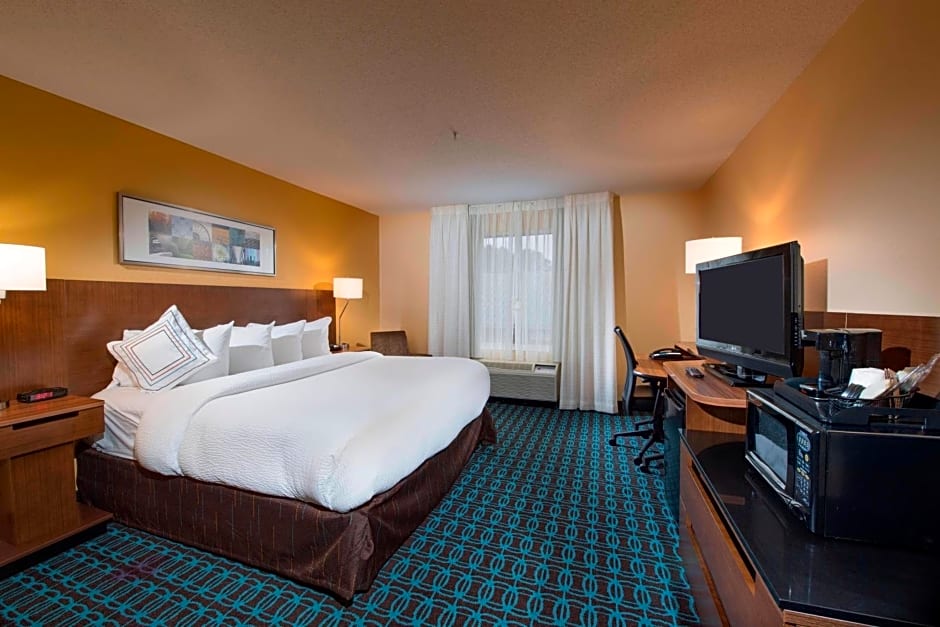 Fairfield Inn & Suites by Marriott Charleston North/University Area