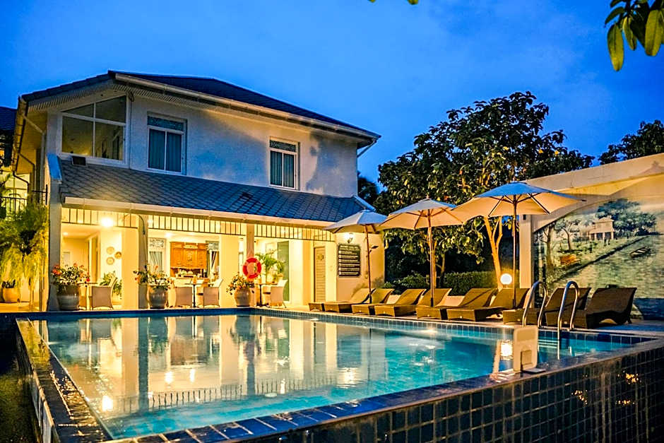 Villa Amphawa