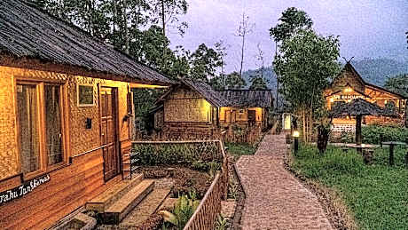 Kampung Bareto Cottage And Resto