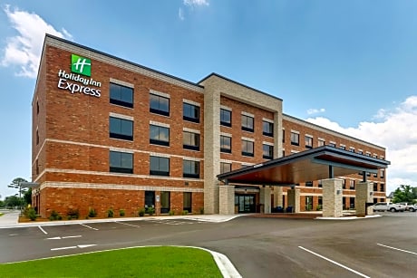 Holiday Inn Express - Wilmington - Porters Neck, an IHG Hotel
