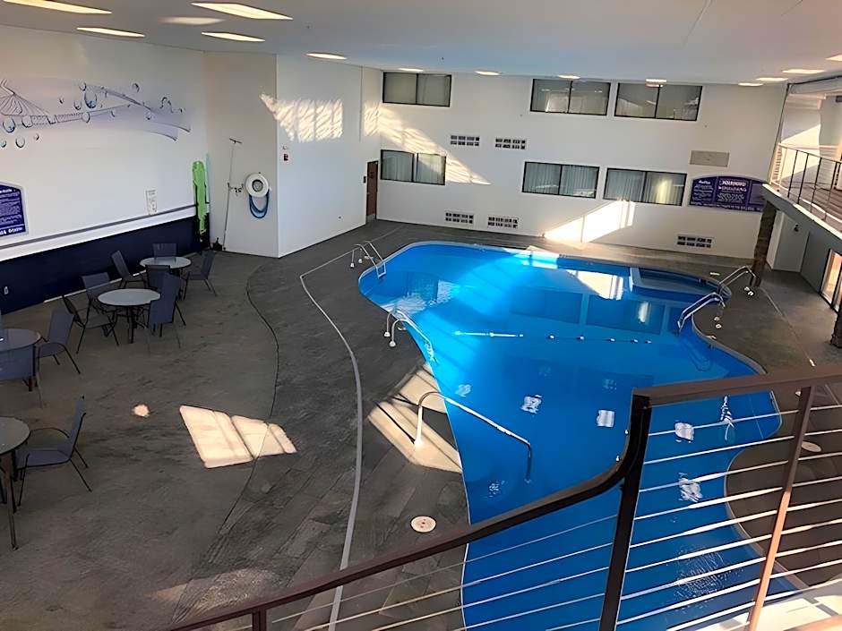 Boarders Inn & Suites by Cobblestone Hotels - Grand Island