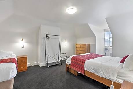 Three-Bedroom House - Grosvenor Street