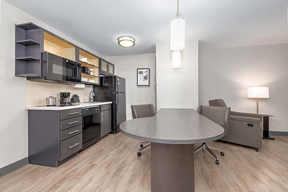 Candlewood Suites Midland By IHG