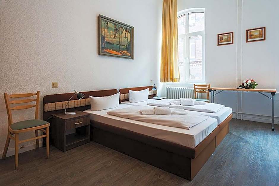 Queens Park Hotel