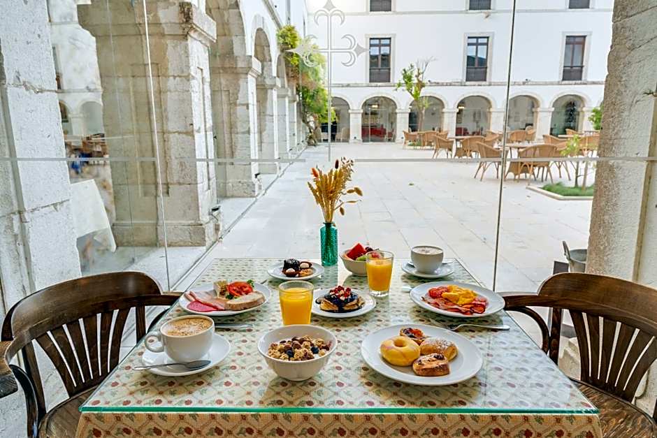 Pousada Castelo de Palmela - Historic Hotel