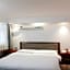Green Tree Inn Nanjing Zhonghua Gate Subway Station Hotel