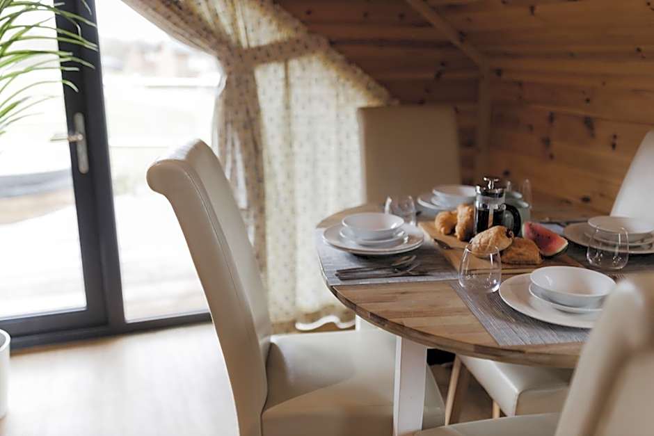 Woodlakes Park By Liv Retreats