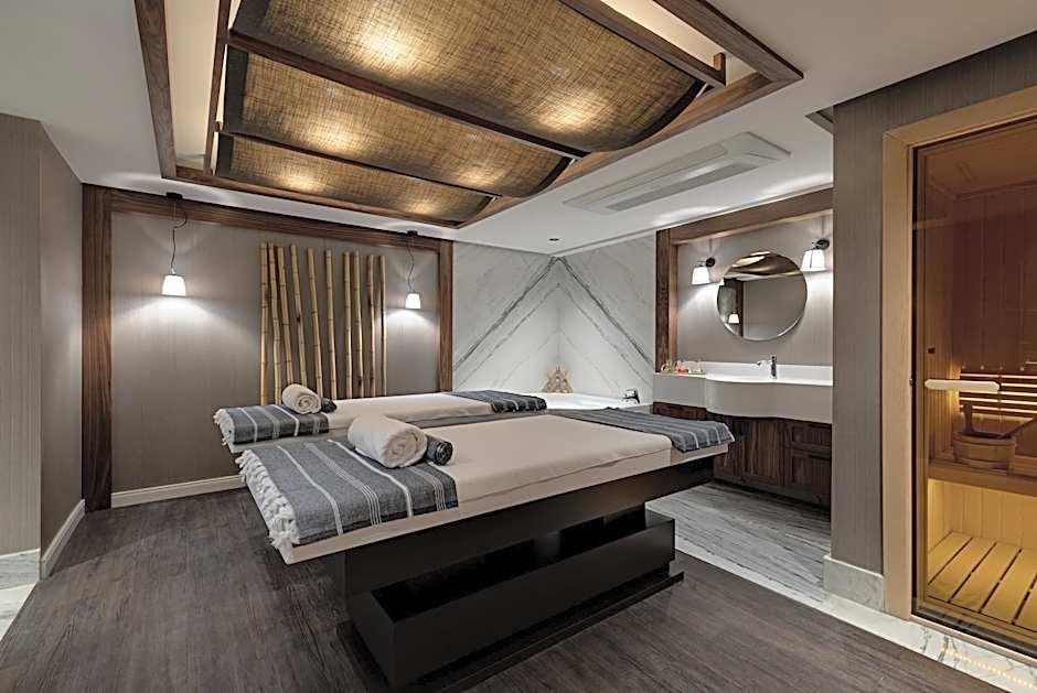 Gleam Collection Hotel