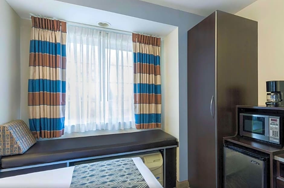 Microtel Inn & Suites by Wyndham Baton Rouge Airport