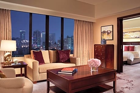 Premier Suite, 1 Bedroom Suite, 1 King, Nanjing West RD view