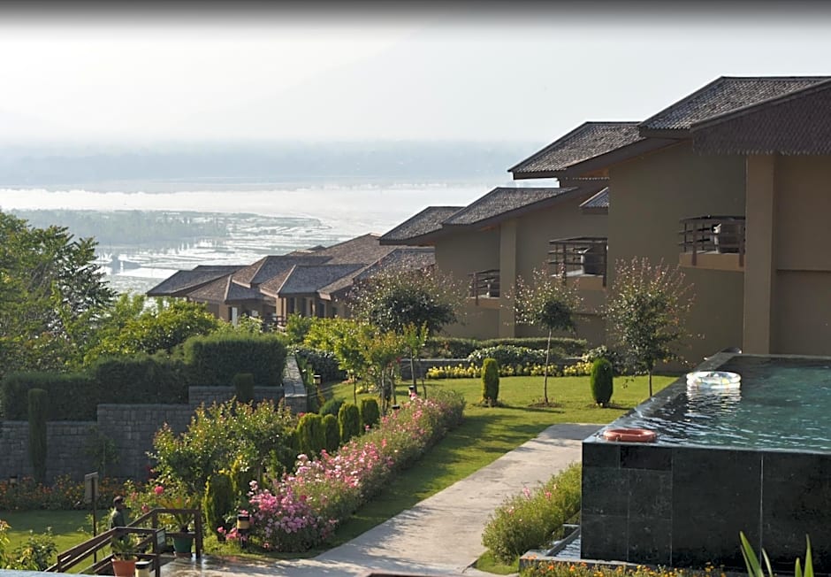 Taj Dal View, Srinagar