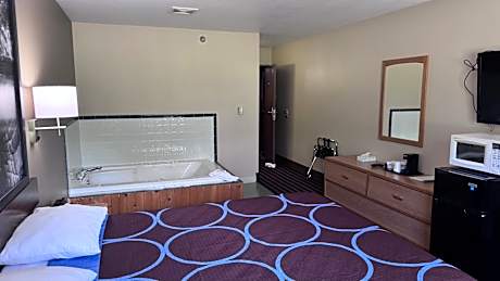 Suite with Spa Bath