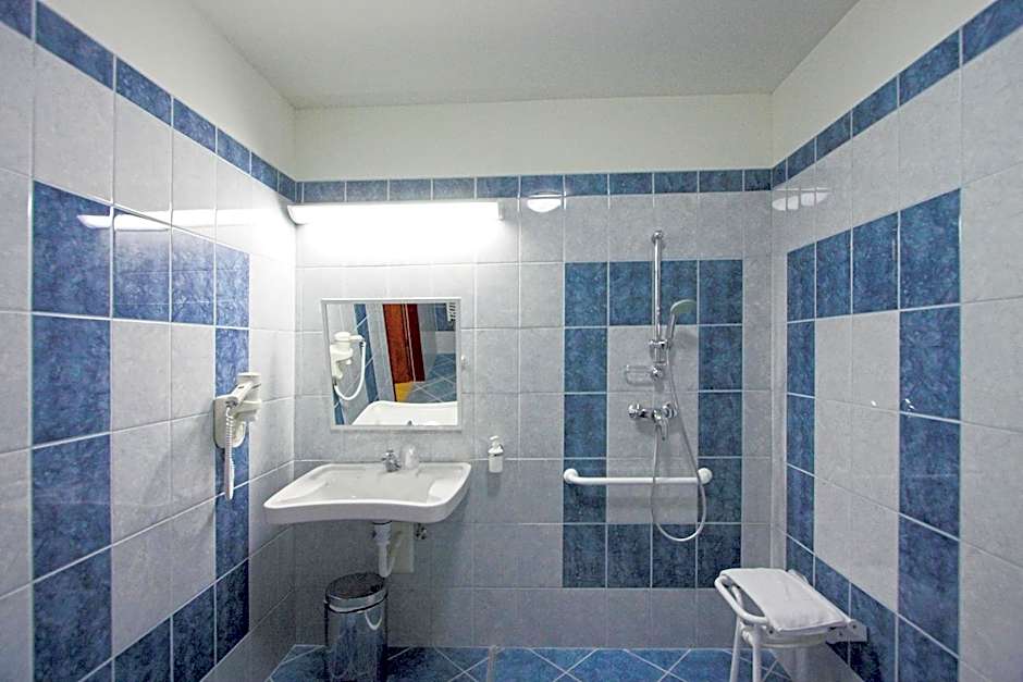 Benczur Hotel