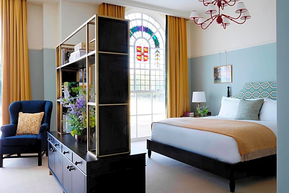 University Arms, Autograph Collection