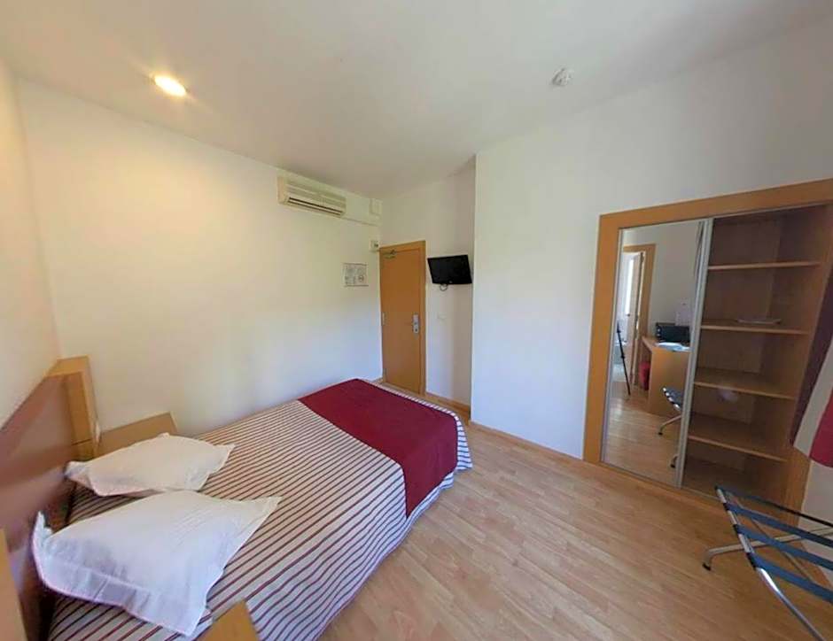 Zdjęcie 1 z 2 — Single Room