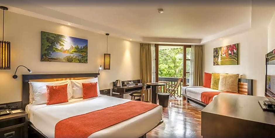 Photo 1 of 1 of 1 Queen Bed, Ocean View