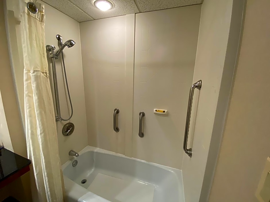 Best Western Plus Augusta Civic Center Inn
