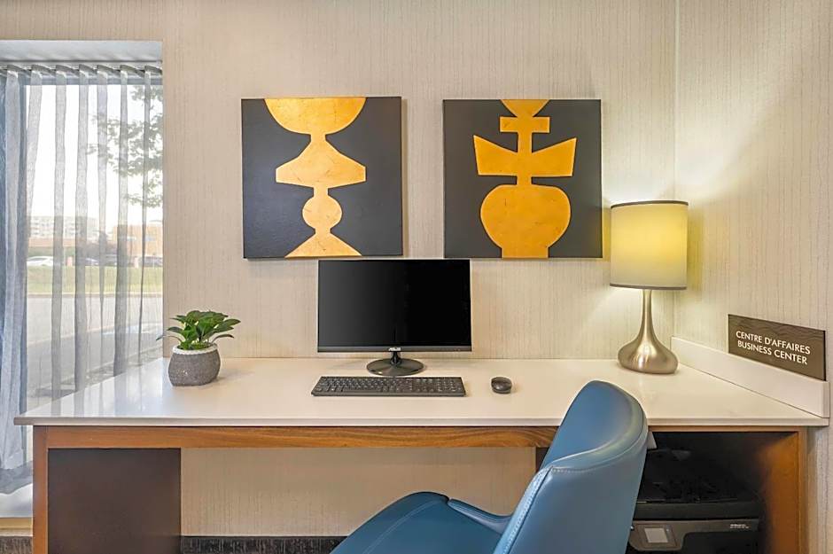 Comfort Inn Montreal Aeroport
