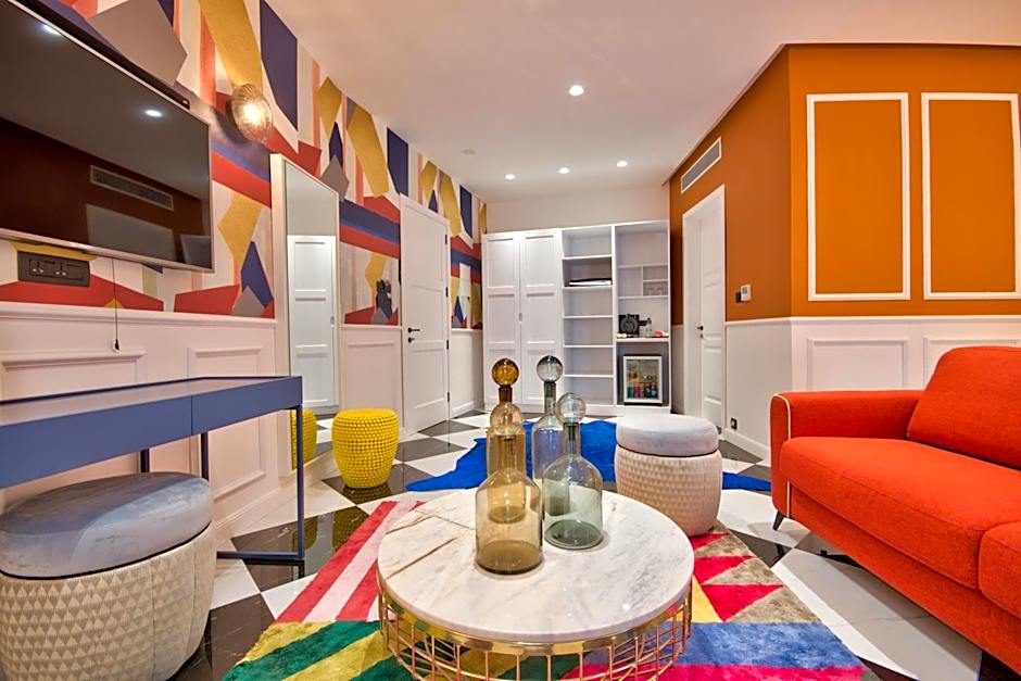 HOLM Boutique & SPA - IK Collection