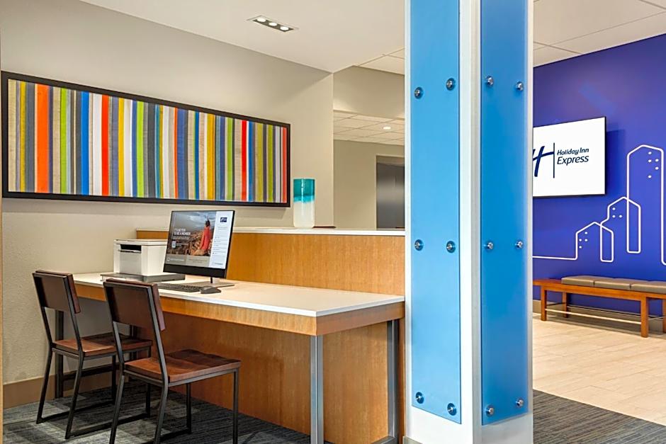 Holiday Inn Express & Suites Hayward - Castro Valley by IHG