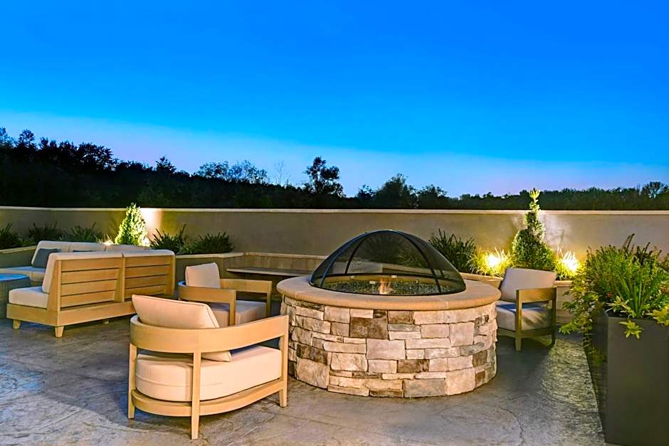 Courtyard by Marriott Hamilton