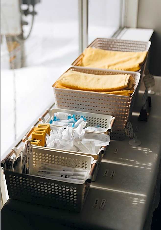 Hotel Justice - Ski IN Ski OUT - Private bathroom, next to the ski lift station