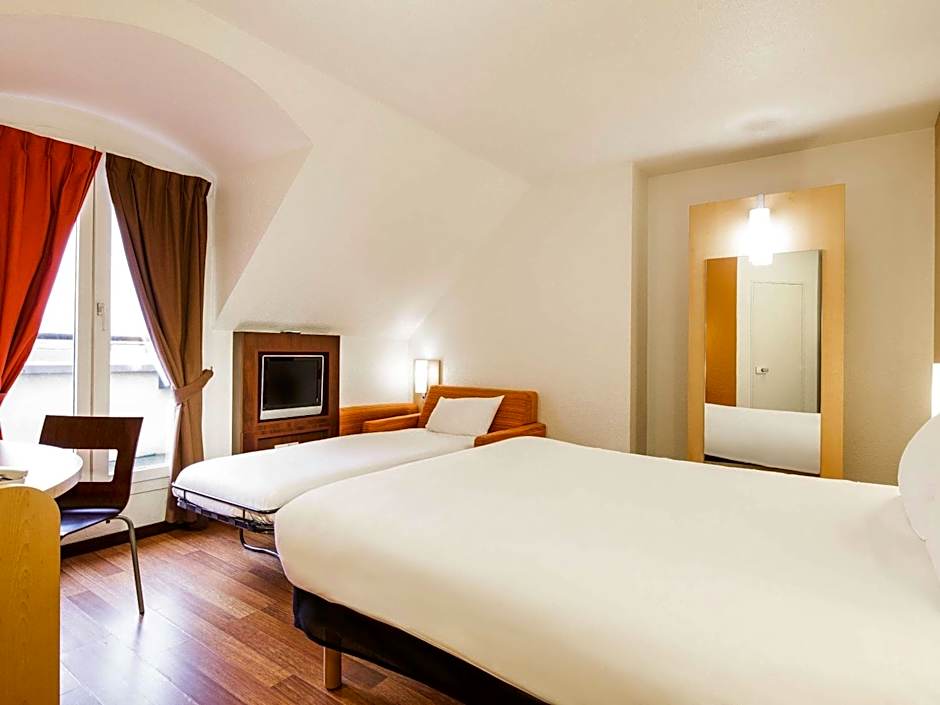 ibis Versailles Chateau